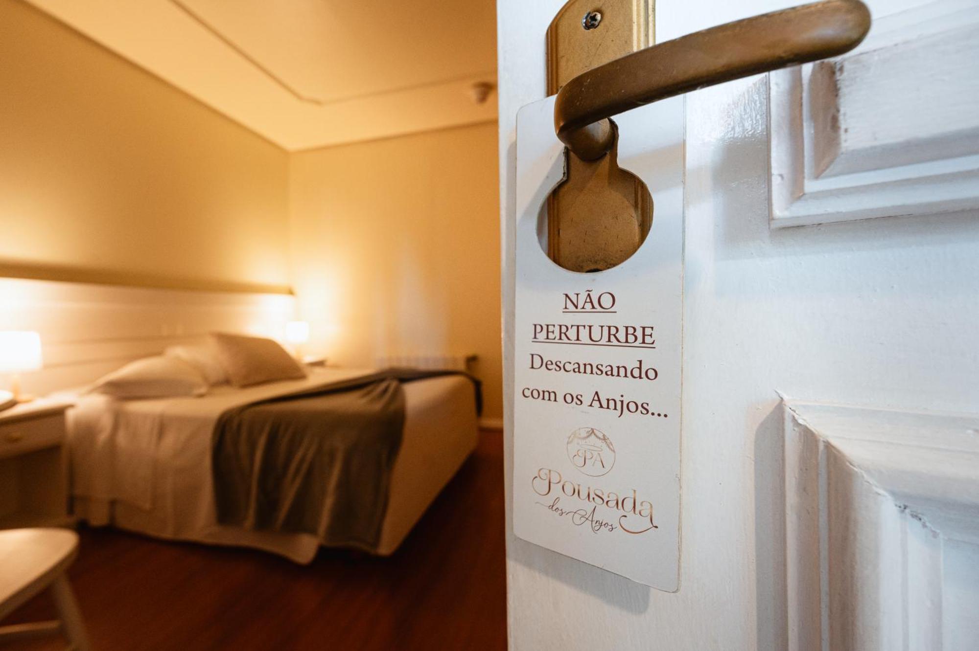 Dos Anjos Inn 3*