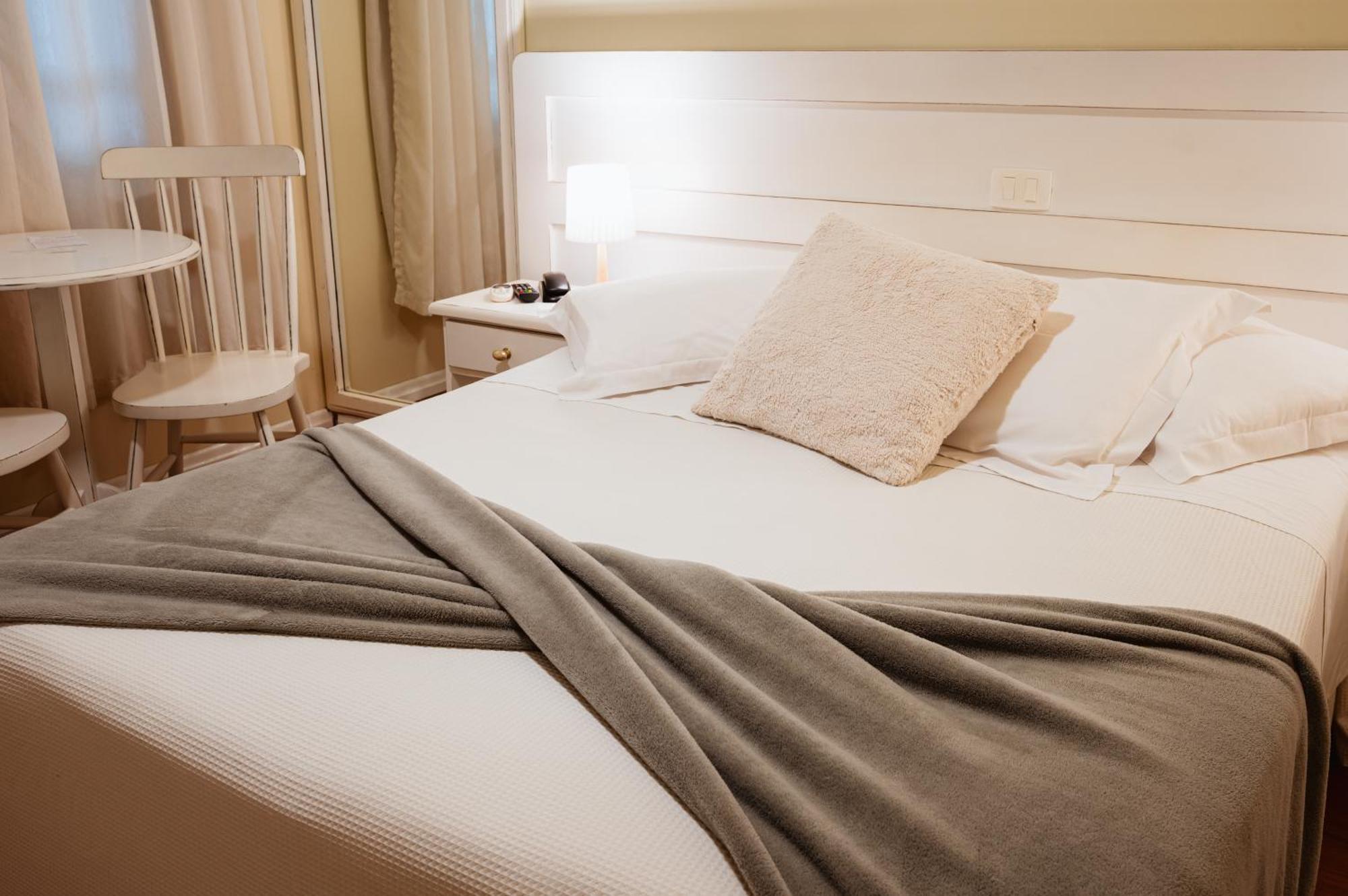 Dos Anjos Inn 3*